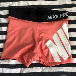 NIKE PRO short